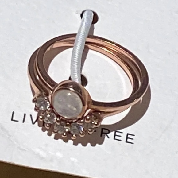 PURA VIDA size 7 Rose Gold with Moonstone Nesting Ring - Picture 4 of 6
